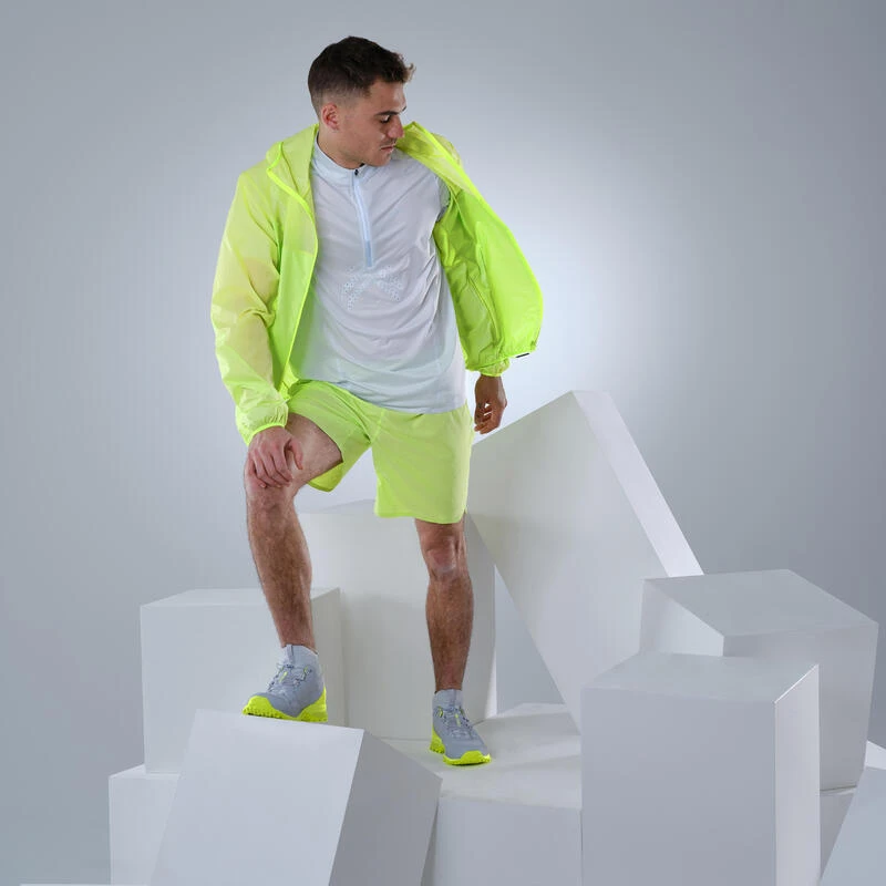 Quechua Short De Randonnée Rapide FH 900 Homme Jaune. 2 Quechua Short De Randonnée Rapide FH 900 Homme Jaune. – Image 2